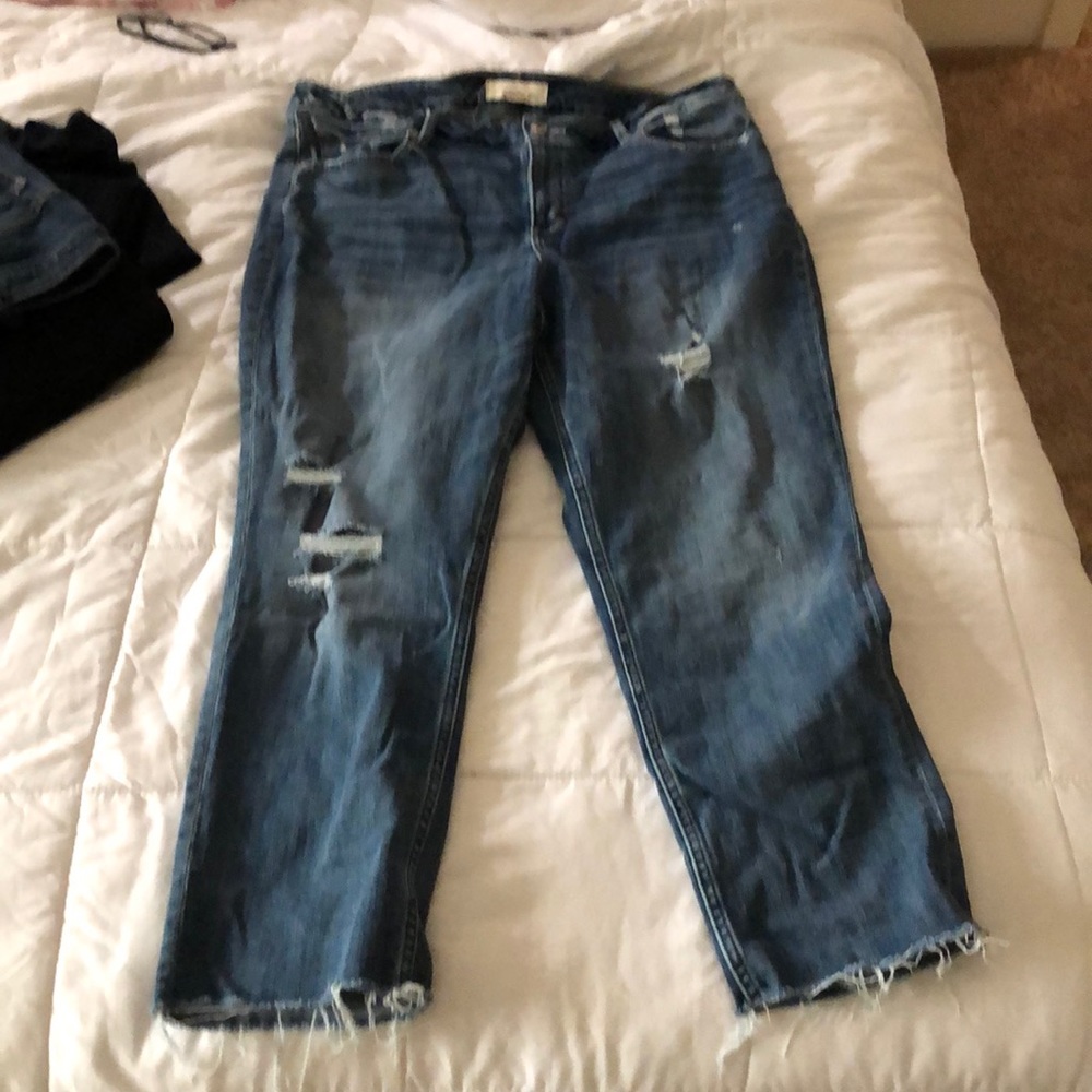 Cut jeans